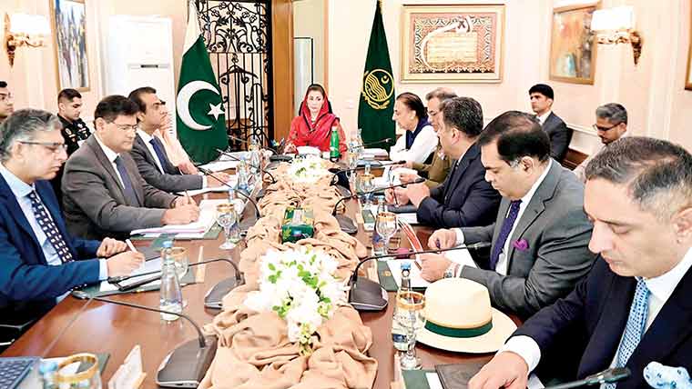 پنجاب  سائبر  کرائم  یونٹ  بنانے  کی  منظوری ،نئی  نسل  کا  تحفظ   چاہتے  ہیں:مریم  نواز