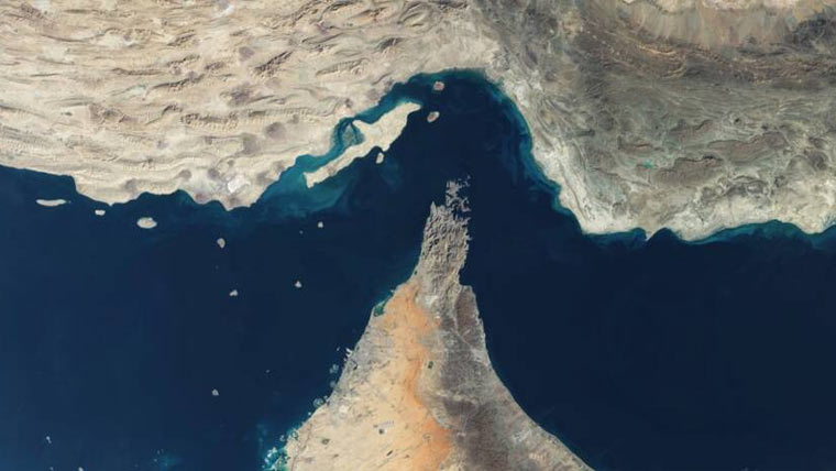 آبنائے ہرمز ایران کیلئے ایٹم بم  سے بھی زیادہ مؤثر ہتھیار بن گیا