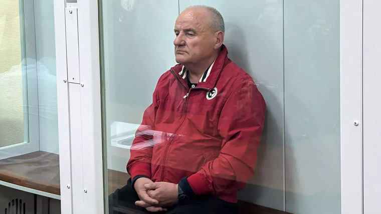 کرپشن کا الزام ،روس کے  سابق وزیر دفاع پاول پوپوف  کو 19سال قید کی سزا 