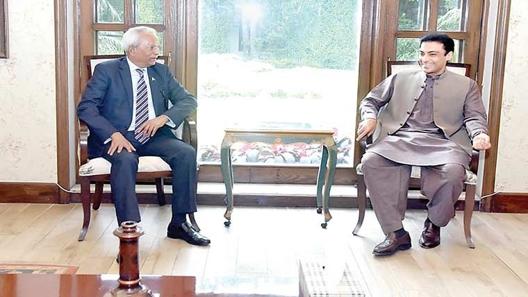 نہال ہاشمی ن لیگ کے مرکزی سیکرٹریٹ  بھی پہنچ گئے ،حمزہ شہباز سے ملاقات 