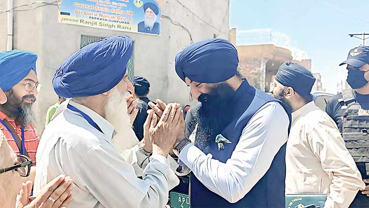  سکھ یاتریوں کی ننکانہ صاحب میں مختلف مقدس مقامات کی یاترا