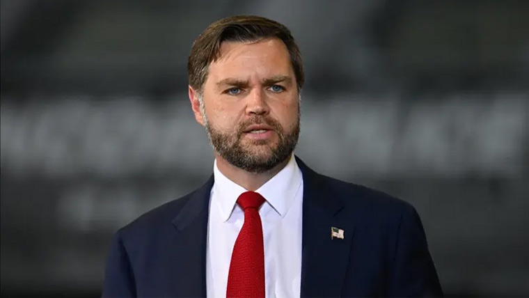 جے ڈی وینس کی پاکستان آمد روکنے کیلئے مودی کی پنڈتوں کو  3، 3ہزار روپے دیکر پرارتھنا