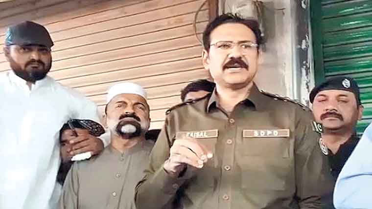 شہر کو بدمعاشوں کے حوالے نہیں ہونے دینگے ، تاجر 