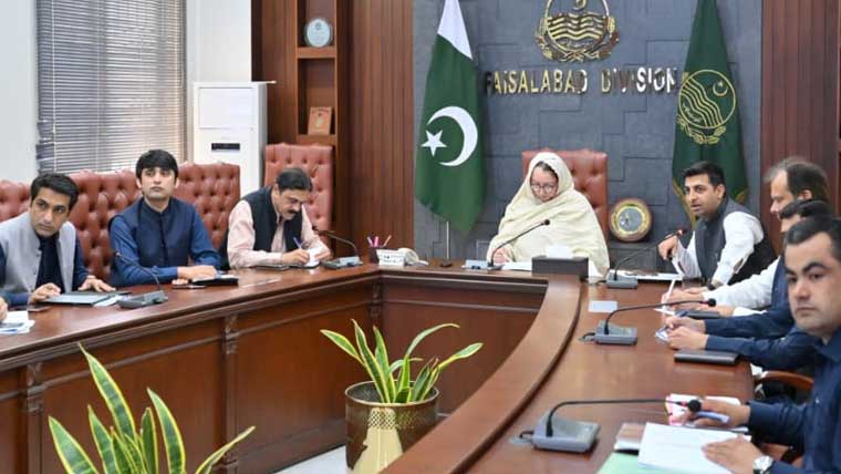  کمشنر کے جاری ترقیاتی منصوبے رواں سال مکمل کرنیکا حکم 