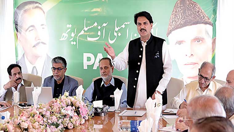 دنیا کو تیسری عالمی جنگ سے بچانا پاکستان کا کارنامہ،سردار عتیق