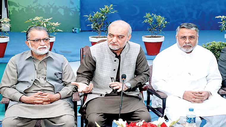 آئین  سے  کھلو اڑ  اور  مرضی  کی   ترامیم  سے  ملک  نہیں  چل  سکتا:حافظ  نعیم