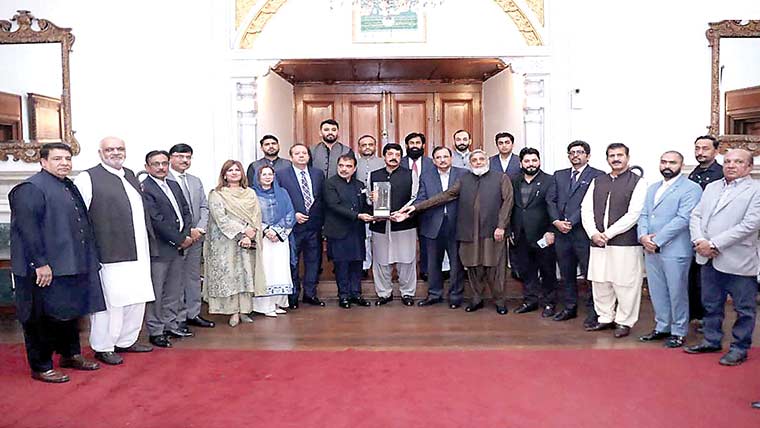 ایران، امریکا مذاکرات پرڈیڈ لاک ، ختم نہیں ہوئے :گورنر پنجاب 