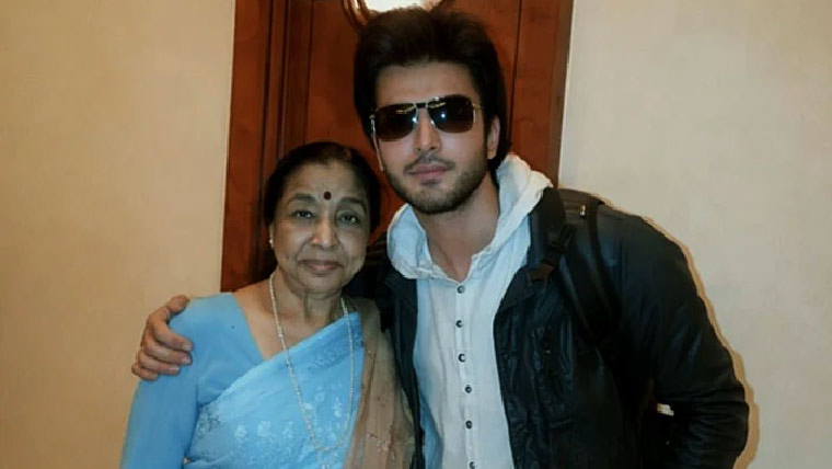  عمران عباس کا گلوکارہ آشا بھوسلے کو خراجِ عقیدت 