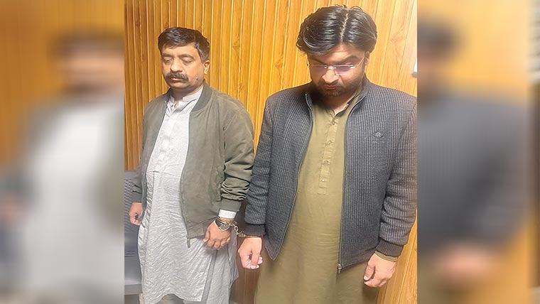 جعلسازی پر پاکستان کسٹمز نے 2پریونٹیو افسروں کو گرفتار کر لیا