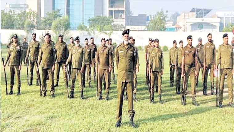 پولیس لائنز میں جنرل پریڈ، افسروں و جوانوں کی شرکت