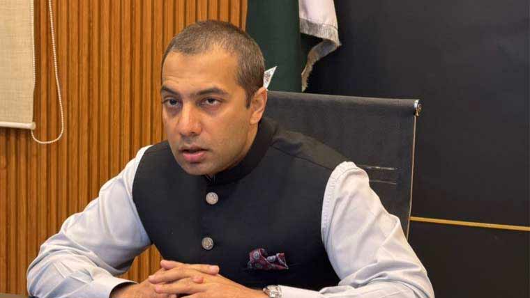 قائد آبادمیں پولیو ویکسین کے قطرے پلا کر باقاعدہ مہم کا آغاز 