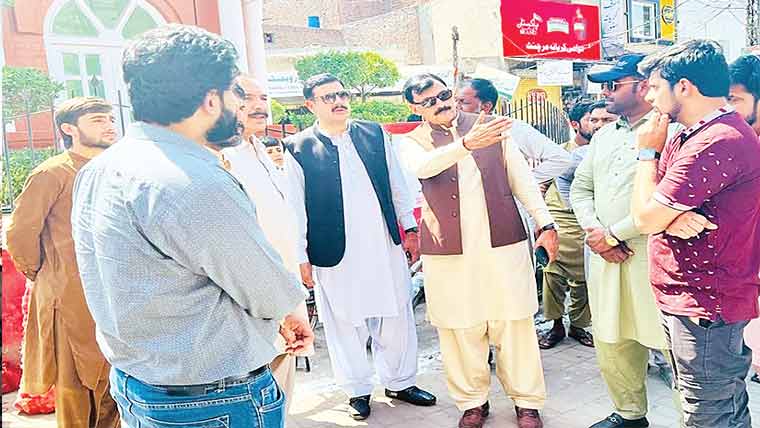 پر ایم ڈی ستھرا پنجاب کا تحصیل سمندری میں صفائی کا جائزہ 