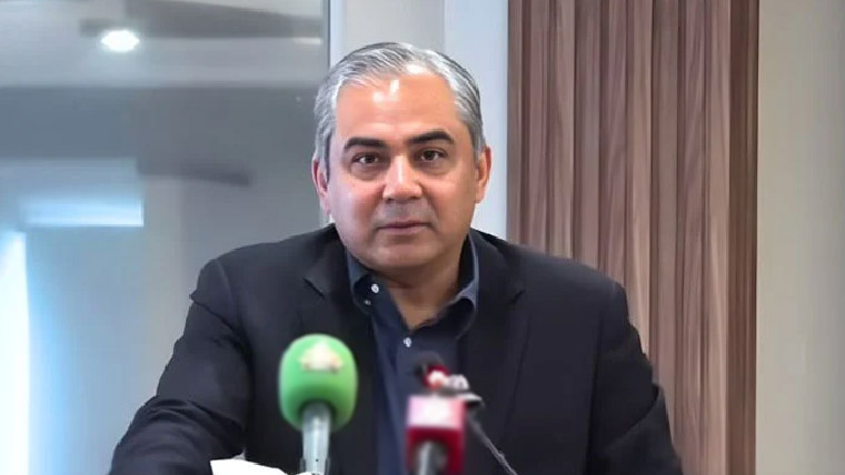 3سال میں 100ارب ڈالر بیرون ملک بھیجے  گئے،تاجر بجٹ سے پہلے 10ارب  ہی  واپس  لے  آئیں:وزیر  داخلہ