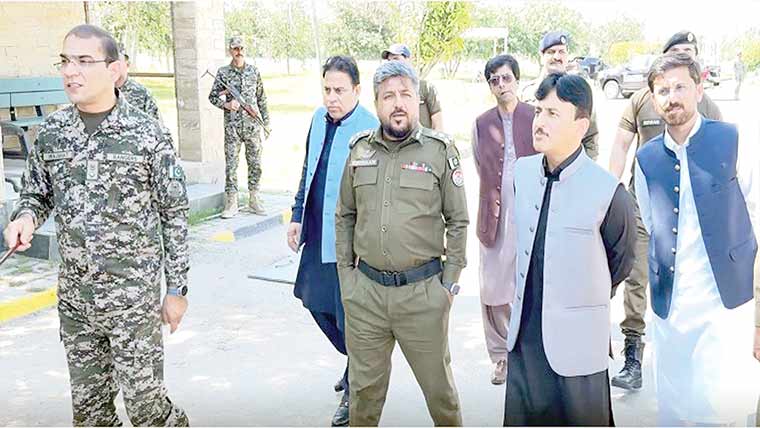 کمشنر اور آر پی او کا دورہ کرتار پور ، سکیو رٹی انتظامات کا جائزہ