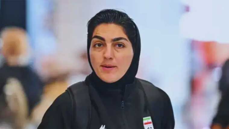 ایران نے فٹبال ٹیم کی کپتان  کے منجمد اثاثے بحال کر دئیے