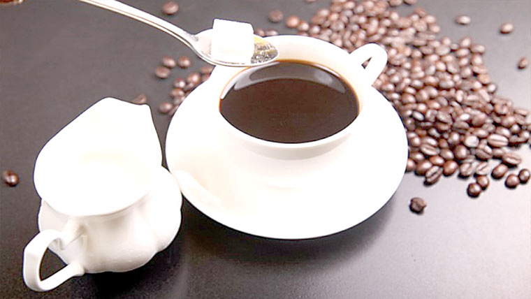 صبح کافی سے پہلے برش دانتوں کیلئے کیوں ضروری ہے