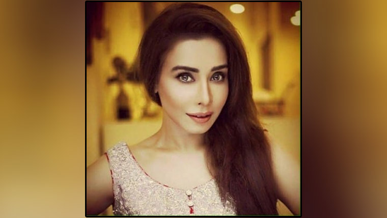 ذاتی زندگی کے تجربات کرداروں  سے زیادہ تلخ رہے :مائرہ خان