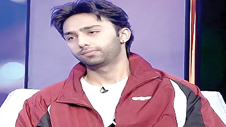 فنکار ذاتی زندگی سوشل میڈیا سے دور رکھیں:عاشر وجاہت 