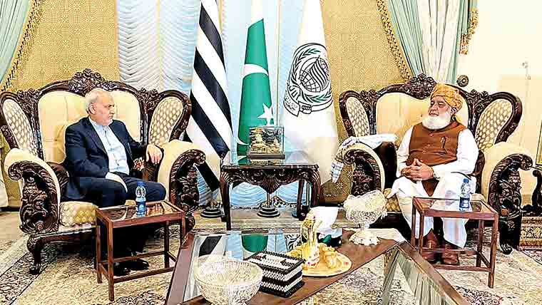 مسلم حکمران جان لیں وحدت کے بغیر ہمیشہ استعمال ہوتے رہیں گے : فضل الرحمٰن 