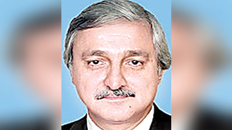  سیاست سے الگ،دیگرشعبوں پر توجہ 