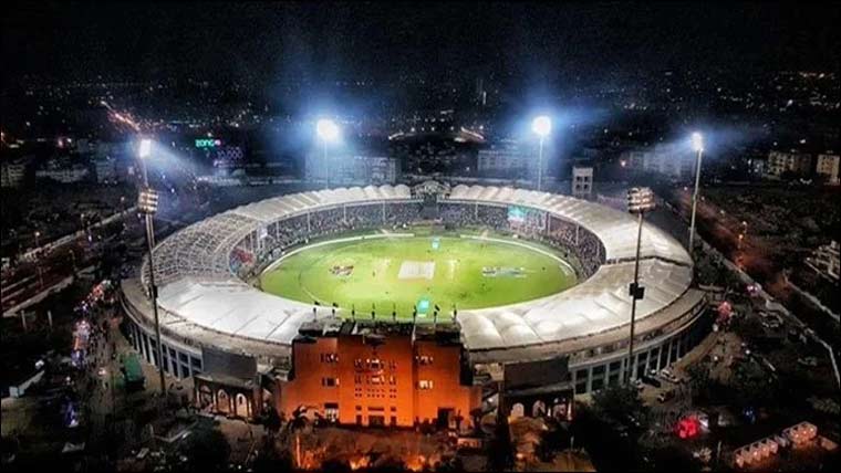  پی ایس ایل میچز رات کو  منعقد کروانے کا اقدام چیلنج