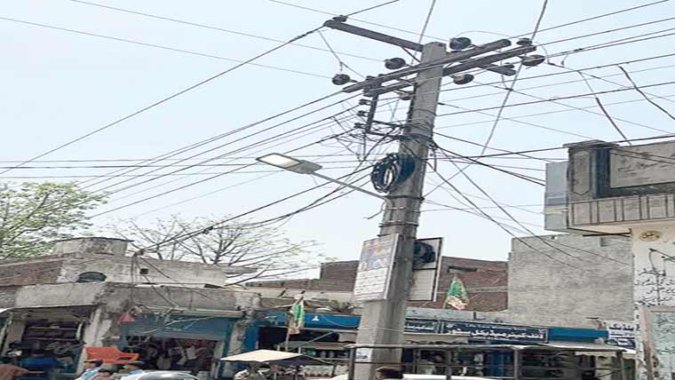 علی پور:دن کوسٹریٹ لائٹس روشن،رات بند،شہری سراپا احتجاج 