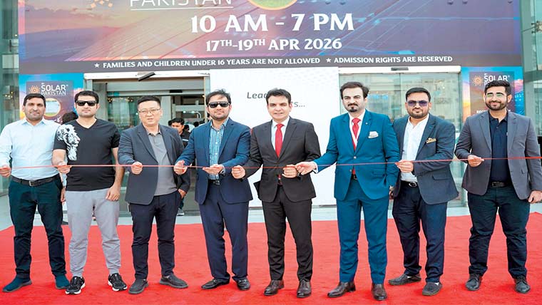 سولر پاکستان نمائش کا آغاز، 400سے زائد کمپنیو ں کی شرکت