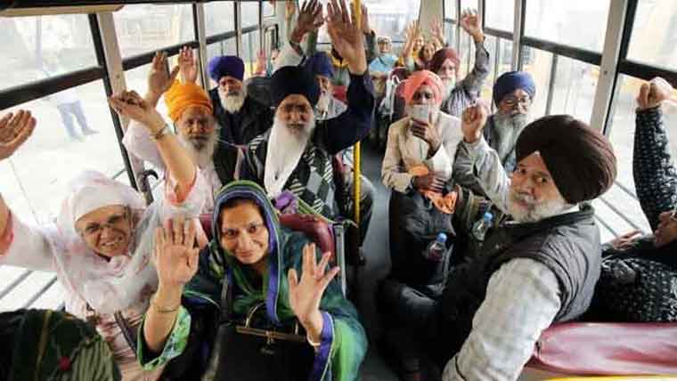  کرتارپور بیساکھی میلہ ختم ، بھارتی  یاتری محبتیں سمیٹ کر روانہ