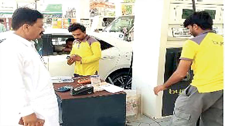  پٹرول پمپس پر کریک ڈاؤن، پیمانوں اور سٹاک کی سخت نگرانی