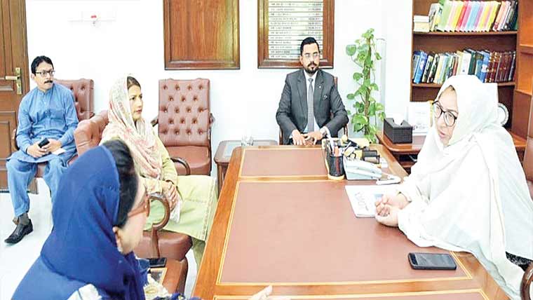  کمشنر کی زیر صدارت ستھرا پنجاب پروگرام پر عملدرآمد کا جائزہ 