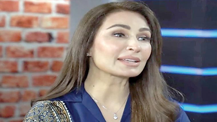 ریما نے معروف پاکستانی اداکارہ کو تھپڑ کیوں مارا؟ وجہ بتادی