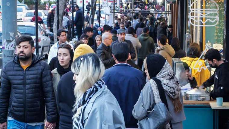 جنگ کے باعث ایران میں  بڑے پیمانے پر ملازمتوں کا خاتمہ 