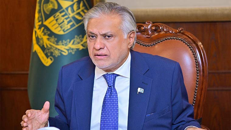  اسحاق ڈار کی انطالیہ میں آذربائیجانی  اور مصری ہم منصب سے ملاقات