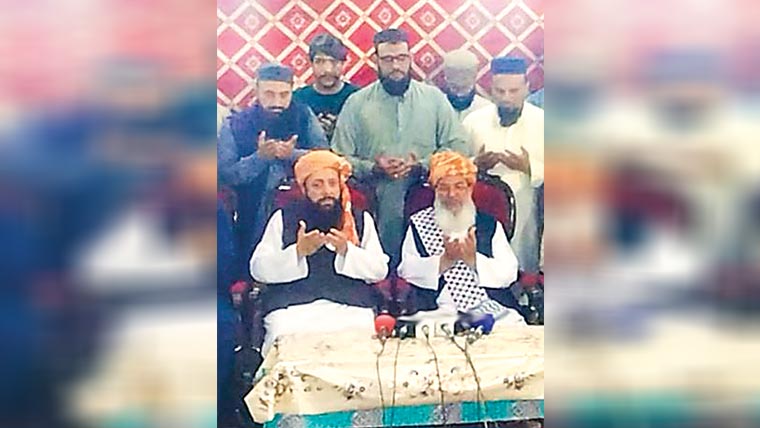  غفورحیدری کامولاناامجدسے  ہمشیرہ کی وفات پر اظہارتعزیت