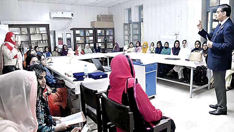 جنرل ہسپتال:نرسنگ فیکلٹی ڈویلپمنٹ پروگرام کے تحت تربیتی ورکشاپ