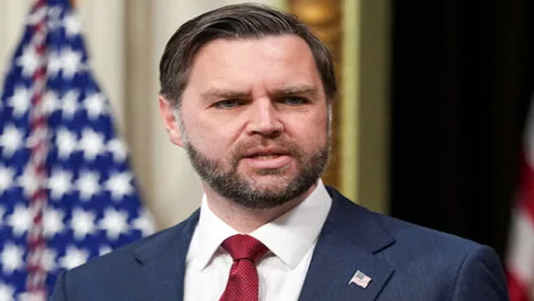  جے ڈی وینس ابھی امریکا میں ہی موجود ہیں :ذرائع