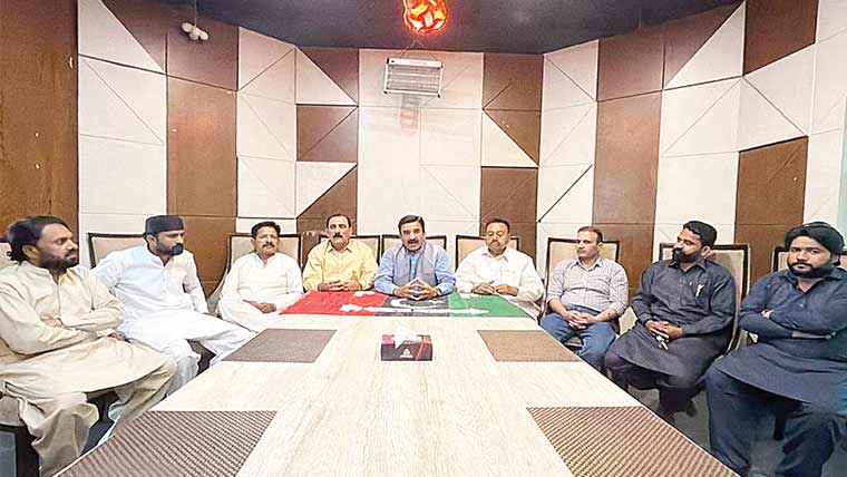 سینئر پی پی رہنمائوں کا سنٹرل پنجاب کی نئی تنظیم سازی کا مطالبہ 