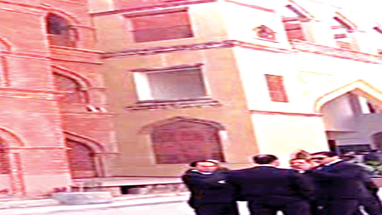 عظمیٰ بخاری کیس ، وکلادلائل کیلئے طلب