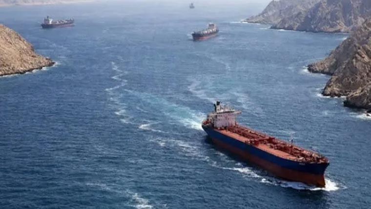  آبنائے ہرمز میں بارودی سرنگوں کی  صفائی میں6ماہ لگ سکتے :امریکا