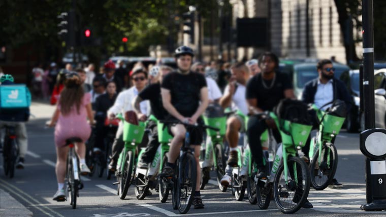 لندن: ٹرانسپورٹ یونین  کی ہڑتال ، شہری پیدل اور  سائیکل کے ذریعے کام پر پہنچے