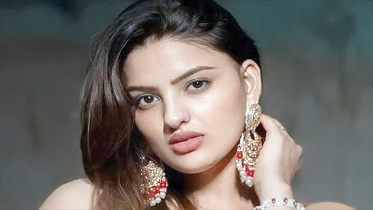  بھارتی اداکارہ دیویانکا سیروہی  دل کا دورہ پڑنے سے چل بسیں