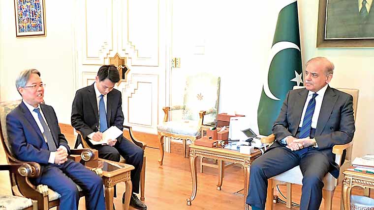 قیام امن کی کوششیں جاری، امریکا اور ایران کو جلد مذاکرات کی میز پر لائیں گے : شہباز شریف 