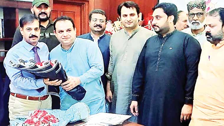 ڈی جی ایف ڈی اے محمد آصف چودھری  کی ترقی، مبارکبادوں کا سلسلہ جاری