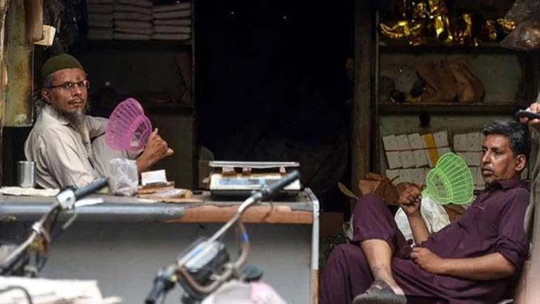 گرمی بڑھ گئی ، شہر میں غیر اعلانیہ لوڈشیڈنگ بھی جاری 