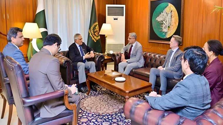   وزیر خارجہ سے کینیڈین ہائی کمشنر کی ملاقات ،تعاون بڑھانے پر گفتگو