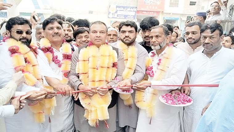 ہر گلی میں صاف پانی ‘ سیوریج کی سہو لت دینگے :شاہد عثمان 