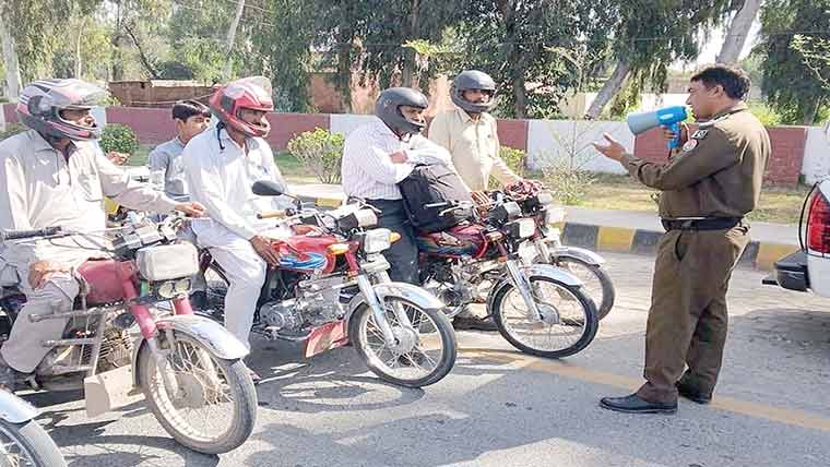 محفوظ پنجاب راستے آسان پروگرام کے تحت لین ڈسپلن کی آگاہی مہم 