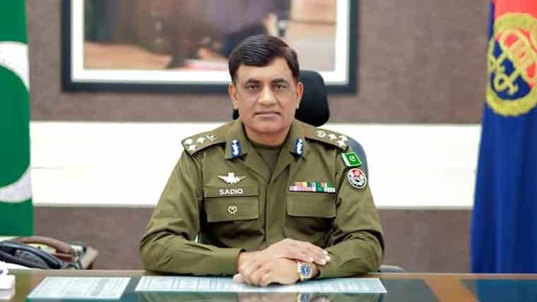 سکیورٹی کانسٹیبلز میں جدید  موٹرسائیکلیں ، ہیلمٹ تقسیم 