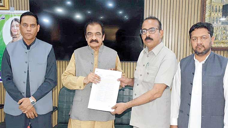 725 سے زائد اساتذہ کو اگلے سکیل میں ترقی، تقرر نامے تقسیم