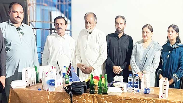 سی ای او ایجوکیشن وزیرآباد کی اے ای اوز سے ملاقات